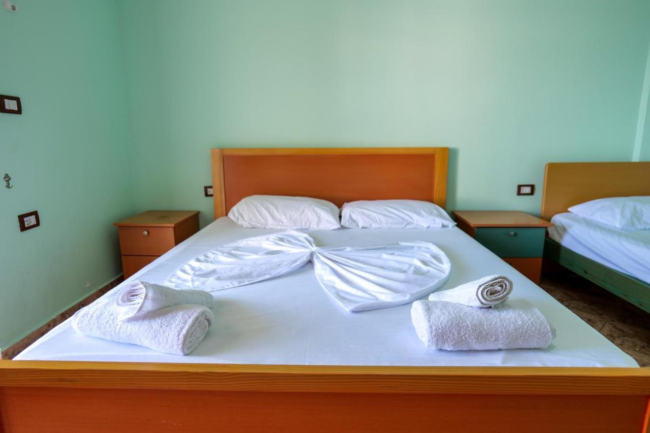 Rei Apartments Sarandë Exteriör bild