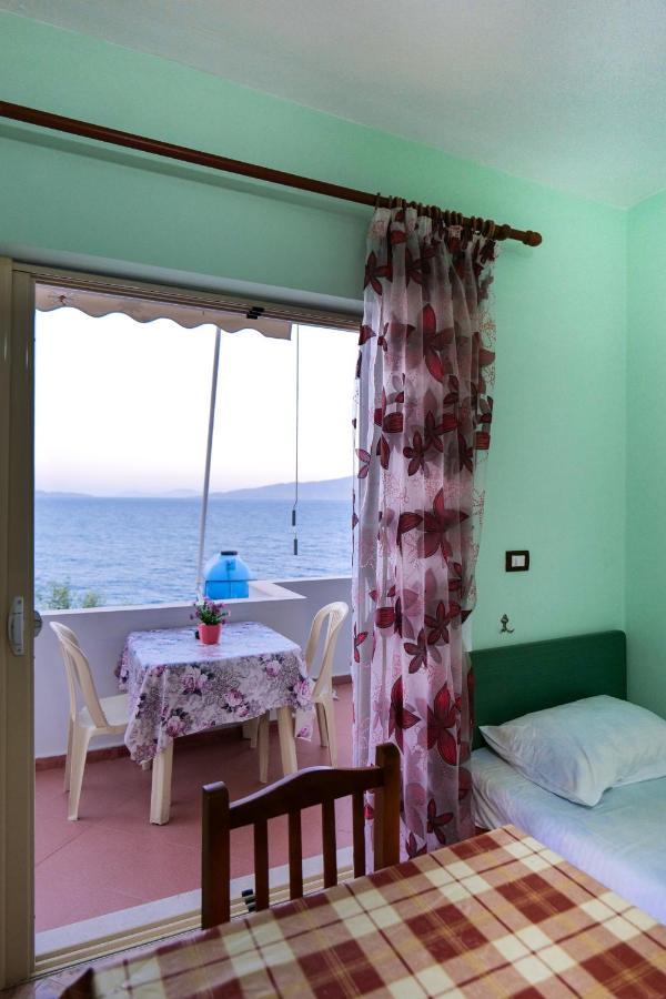 Rei Apartments Sarandë Exteriör bild