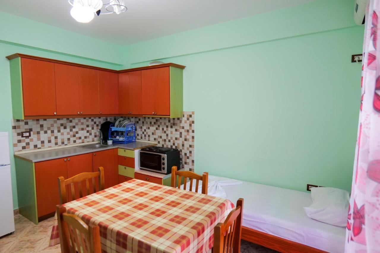 Rei Apartments Sarandë Exteriör bild