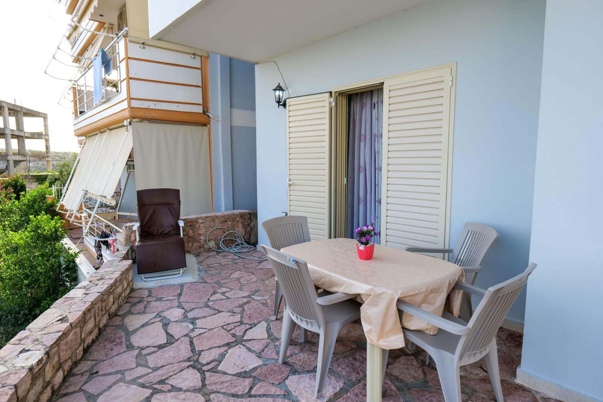 Rei Apartments Sarandë Rum bild